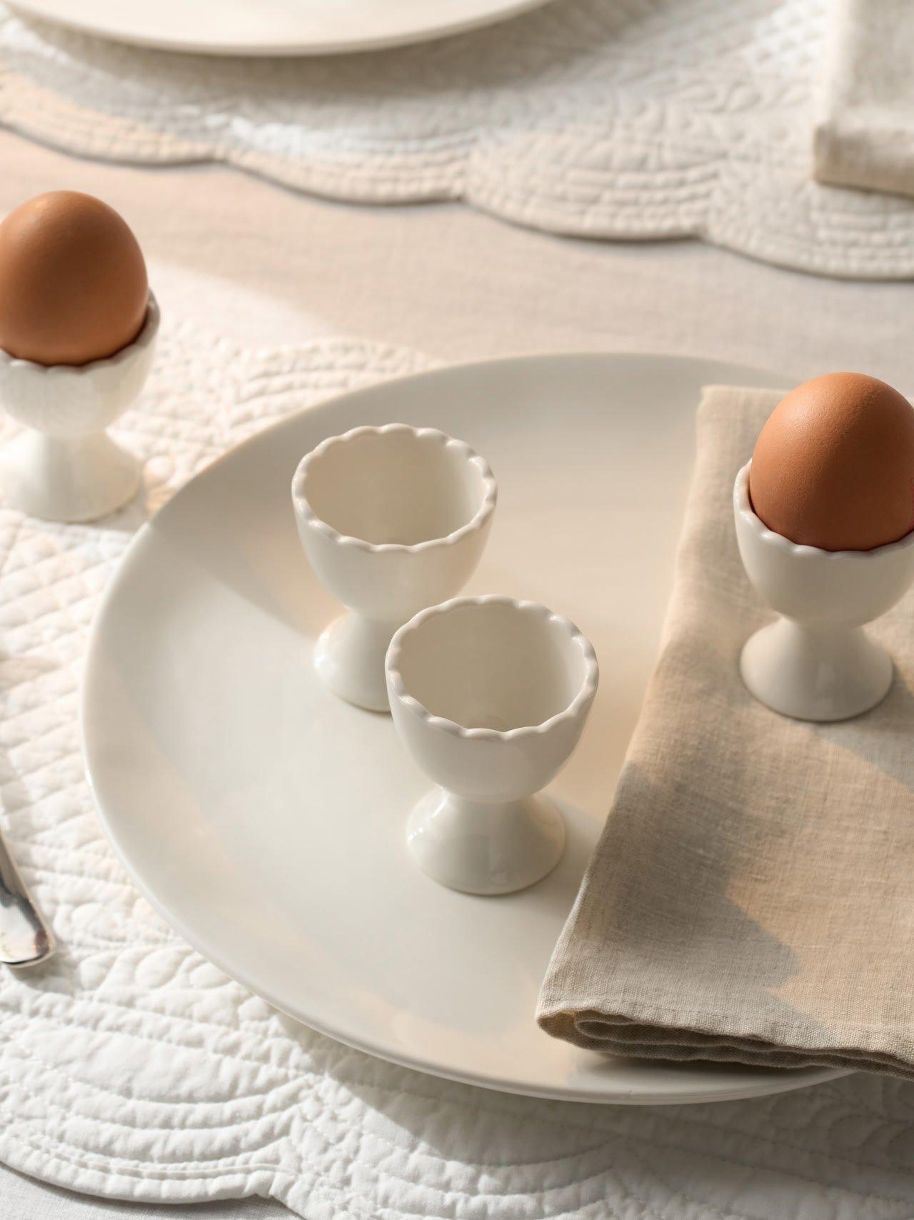 Scalloped Egg Cups – Set of 4